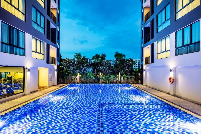 The Rizin Hotell Pattaya Exteriör bild