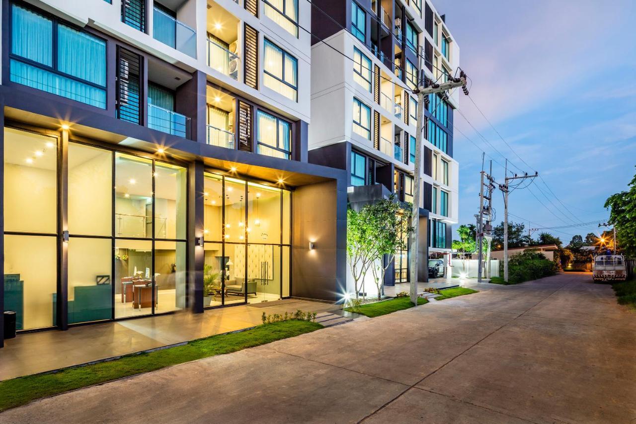 The Rizin Hotell Pattaya Exteriör bild