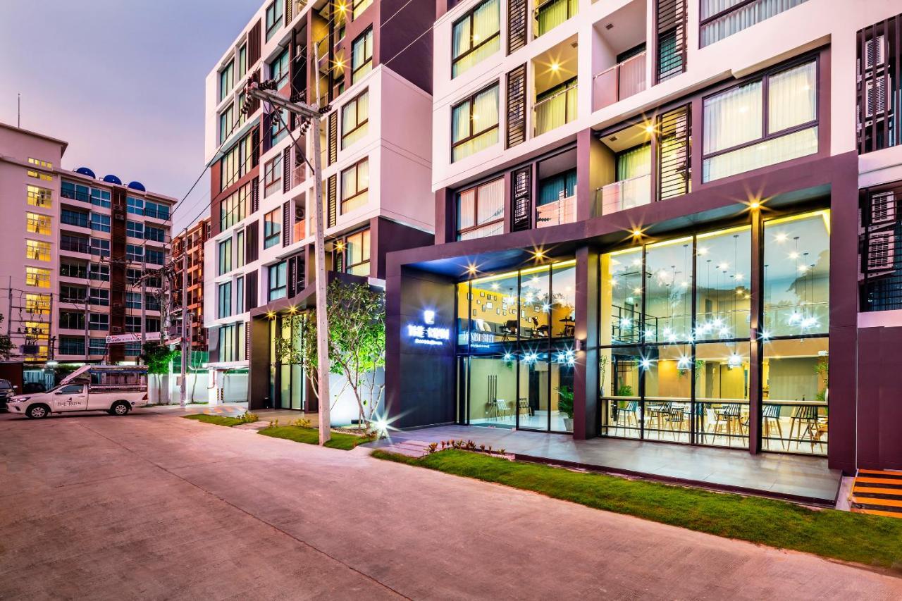 The Rizin Hotell Pattaya Exteriör bild